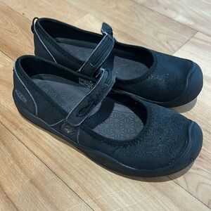 Keen Moxie Mary Jane’s